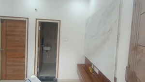 Room in 1 BHK Builder Floor at Kondapur – for Rent