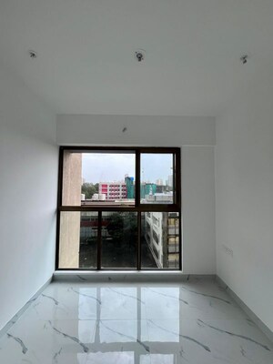 Room in 2 BHK Apartment at Raymond Ten X Habitat, Pokhran Road No Two – for Rent