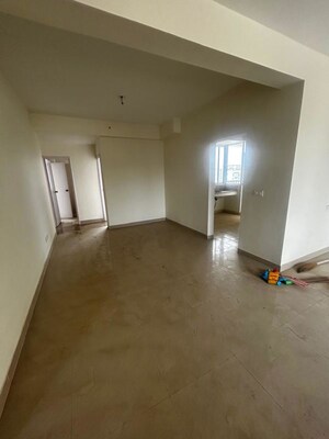 Room in 2 BHK Apartment at Signature Global The Millennia, Sector 37d – for Sale