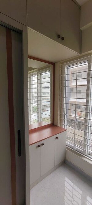 Room in 3 BHK Apartment at Mahathi Jaswitha Cyber Nest, Kondapur – for Rent