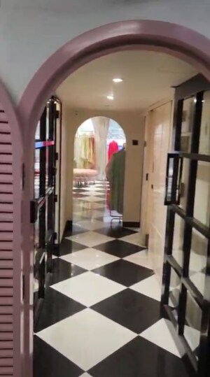   Showroom at Hubtown The Premiere, Andheri West – for Rent