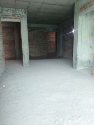 Room in 3 BHK Apartment at Raj Nagar – for Sale