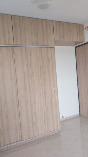 Furnished Amenities in 2 BHK Apartment at Dosti Eastern Bay Phase 1, Wadala – for Rent