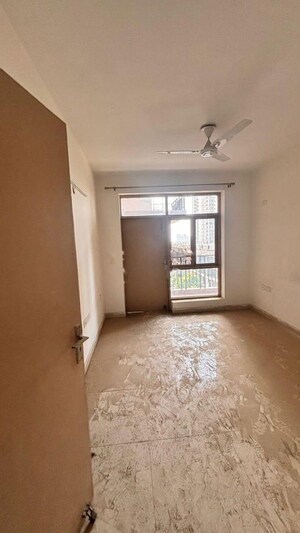 Room in 4 BHK Apartment at Lotus Elise, Sector 99 – for Rent