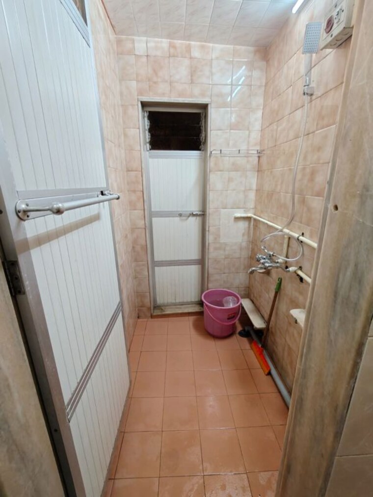 Bathroom, woodland-apartment 2 Bedroom 670 Sq.Ft. Apartment In Andheri West Mumbai 10790705