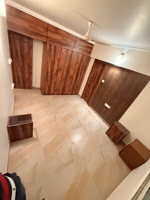 Room in 2 BHK Apartment at Wadala East – for Rent