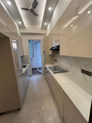 Kitchen in 2.5 BHK Apartment at Smart World Orchard, Sector 61 – for Rent