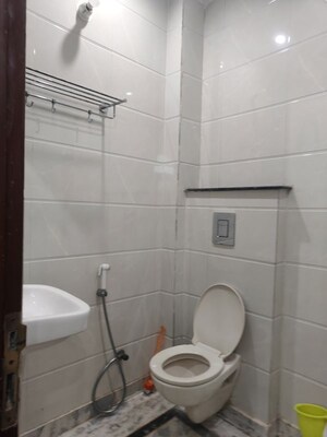 Attached Bathroom in 1 BHK Independent House at Sarita Vihar – for Rent