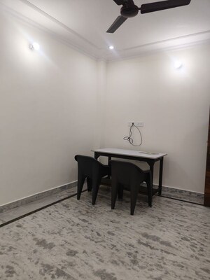 Room in 1 BHK Independent House at Sarita Vihar – for Rent