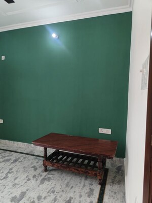 Room in 1 BHK Independent House at Sarita Vihar – for Rent