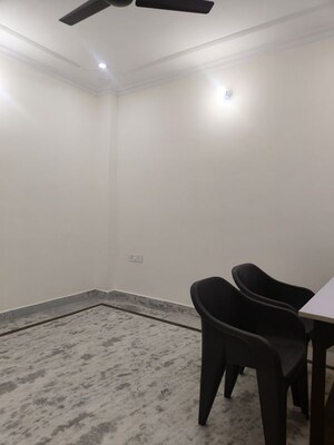 Room in 1 BHK Independent House at Sarita Vihar – for Rent