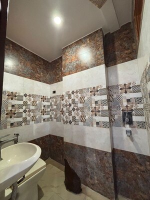 Attached Bathroom in 2 BHK Apartment at Nawada – for Rent