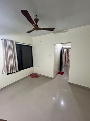 Room in 2 BHK Apartment at Saarrthi Shilp, Kothrud – for Rent