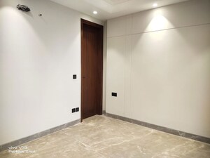 Room in 3 BHK Apartment at East Of Kailash – for Sale