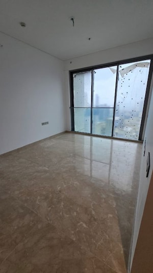 Room in 3 BHK Apartment at Rustomjee Crown, Prabhadevi – for Rent