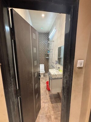 Attached Bathroom in 2 BHK Independent House at Nawada – for Rent