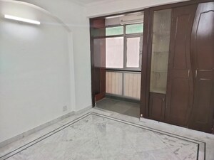 Room in 4 BHK Apartment at Sector 18 Dwarka – for Rent