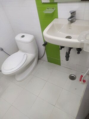 Bathroom in 4 BHK Apartment at Sector 18 Dwarka – for Rent