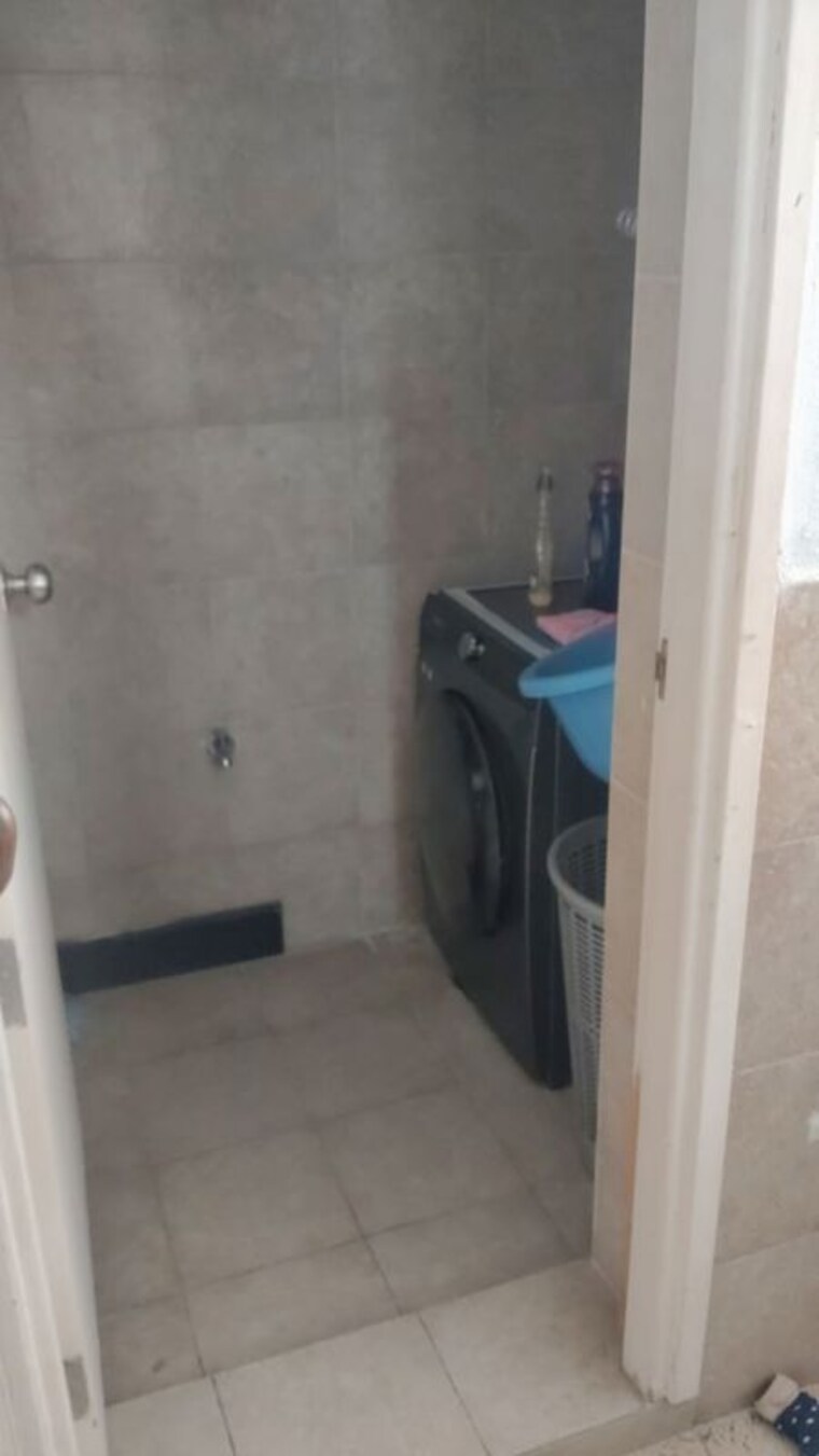 Bathroom, dnr-atmosphere 3.5 Bedroom 2257 Sq.Ft. Apartment In Varthur Bangalore 10790866