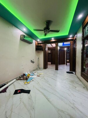 2 BHK Builder Floor For Rent in Saket