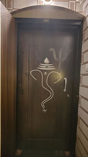 Bathroom in 2 BHK Apartment at Aster CHS, Santacruz East – for Sale