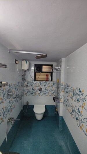 Team Area in 2 BHK Apartment at Aster CHS, Santacruz East – for Sale