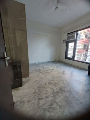 2 BHK Builder Floor For Rent in Sector 52