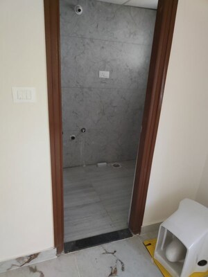 Room in 3 BHK Builder Floor at Kaval Byrasandra – for Sale