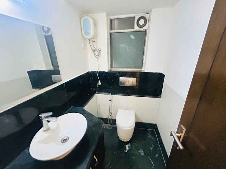 Attached Bathroom, parsvnath-exotica 3.5 Bedroom 2645 Sq.Ft. Apartment In Sector 53 Gurgaon 10790909