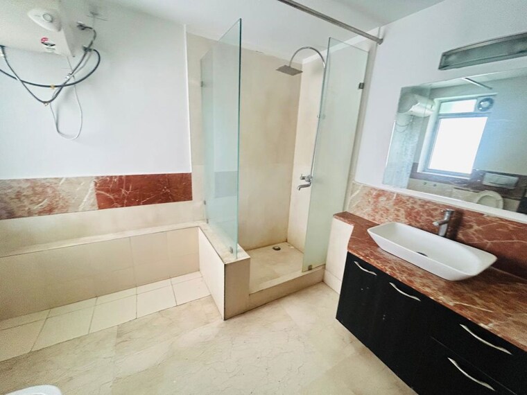Attached Bathroom, parsvnath-exotica 3.5 Bedroom 2645 Sq.Ft. Apartment In Sector 53 Gurgaon 10790909