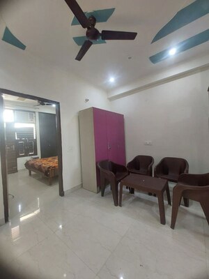 1 BHK Builder Floor For Rent in Sector 52