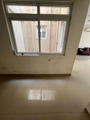 Room in 4 BHK Apartment at Emaar Emerald Hills Phase 2, Sector 65 – for Rent