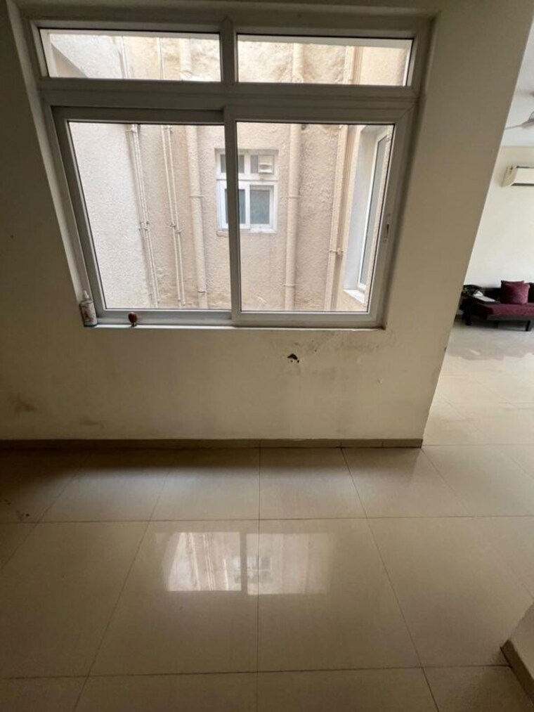 Room, emaar-emerald-hills-phase-2 4 Bedroom 1750 Sq.Ft. Apartment In Sector 65 Gurgaon 10790931