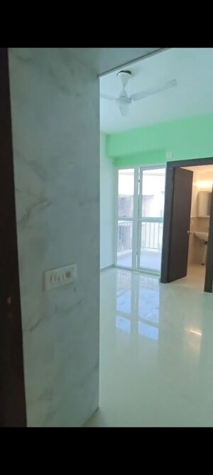Room in 3 BHK Apartment at Conscient Habitat 102, Sector 102 – for Rent