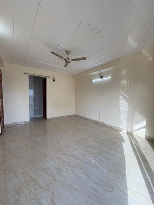 Master Bedroom in 3 BHK Builder Floor at Sector 46 – for Rent