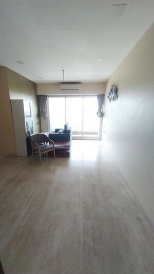 Room in 2 BHK Apartment at Ajmera Aeon, Wadala East – for Rent