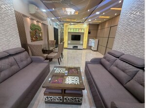 2 BHK Apartment For Rent in Lemont Apartment, Malad East