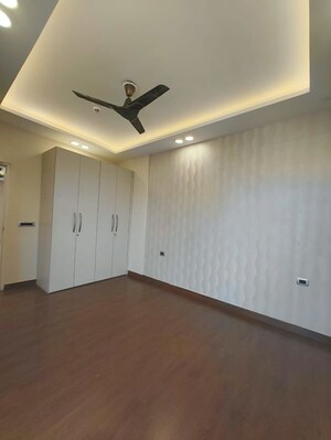 Room in 3 BHK Apartment at Mapsko Mount Ville, Sector 79 – for Rent