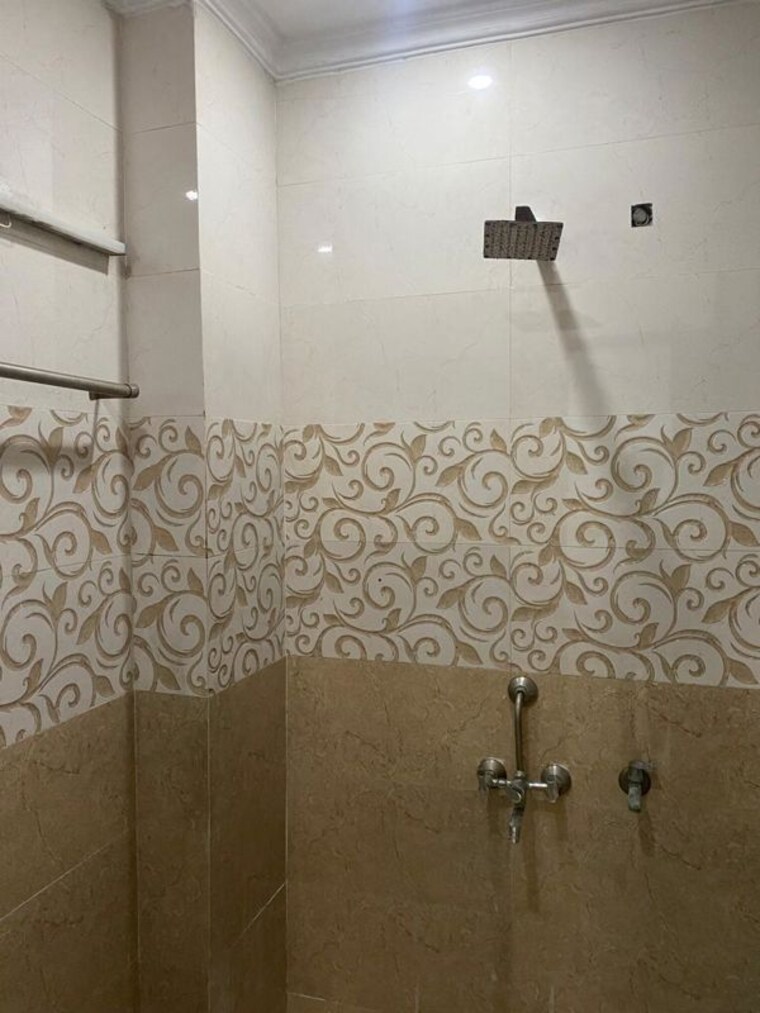 Bathroom, neb sarai 1 Bedroom 450 Sq.Ft. Builder Floor In Neb Sarai Delhi 10791000
