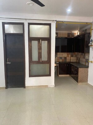 Room in 1 BHK Builder Floor at Neb Sarai – for Rent