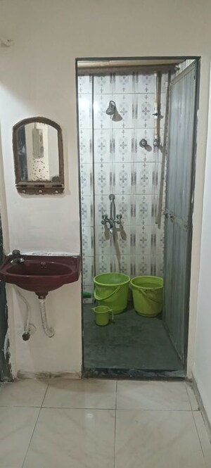 Room in 1 BHK Apartment at Sunshine Tower Koper khairane, Kopar Khairane – for Rent