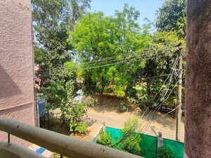 2 BHK Apartment – Garden View at Aliganj Plaza, Aliganj - for Rent