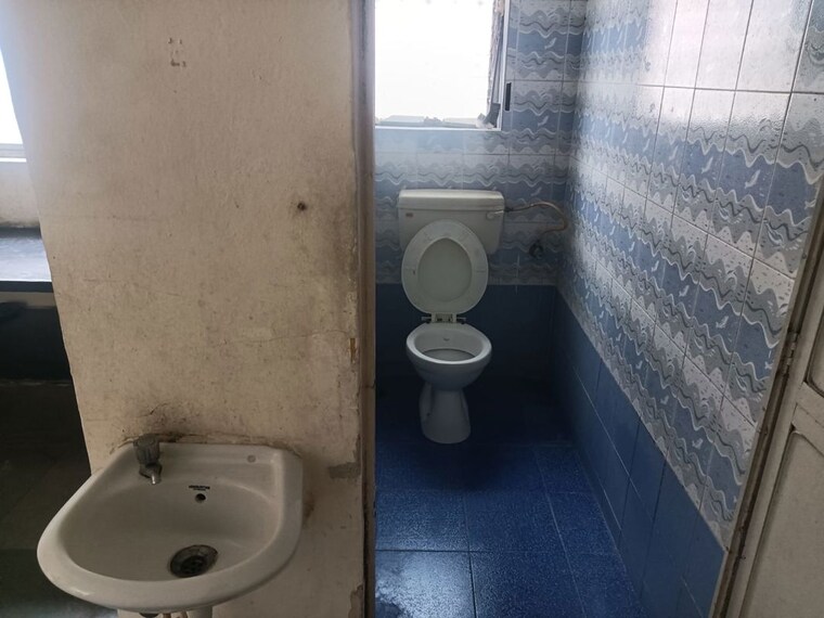 Bathroom, sadafully-park 1 RK 450 Sq.Ft. Apartment In Aundh Pune 10791021