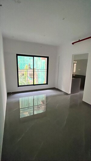 Room in 2 BHK Apartment at Tigon Elite, Chembur – for Rent
