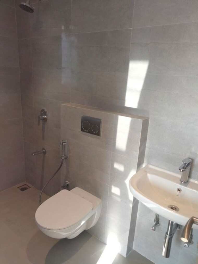 Bathroom, sheth-72-west 2 Bedroom 783 Sq.Ft. Apartment In Andheri West Mumbai 10791022