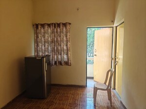 Living Room in  Pg at Aliganj – for Rent
