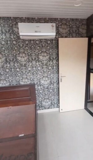 Furnished Amenities in 1 BHK Apartment at Pegasus Tower, Andheri West – for Sale