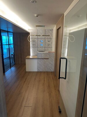 Room in  Office Space at Harbhaajan Complex, Santacruz East – for Rent