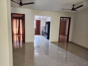 Room in 3 BHK Builder Floor at Sector 20 – for Rent