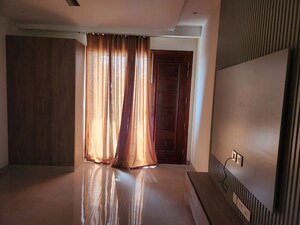 Living Room in 3 BHK Builder Floor at Sector 20 – for Rent